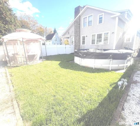 16 Holbrook Court Ansonia CT 06401