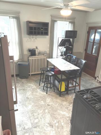 16 Holbrook Court Ansonia CT 06401