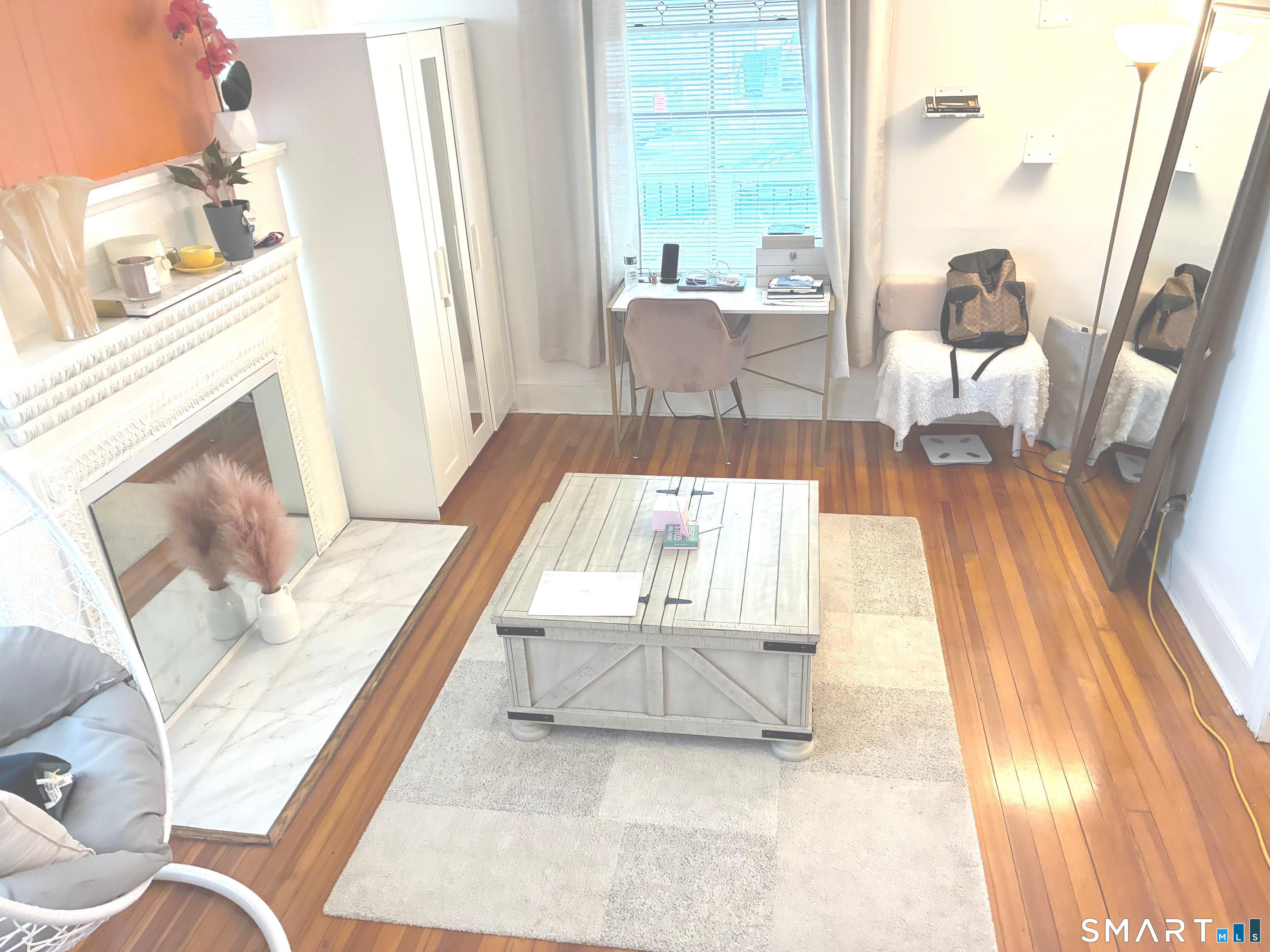 16 Holbrook Court Ansonia CT 06401