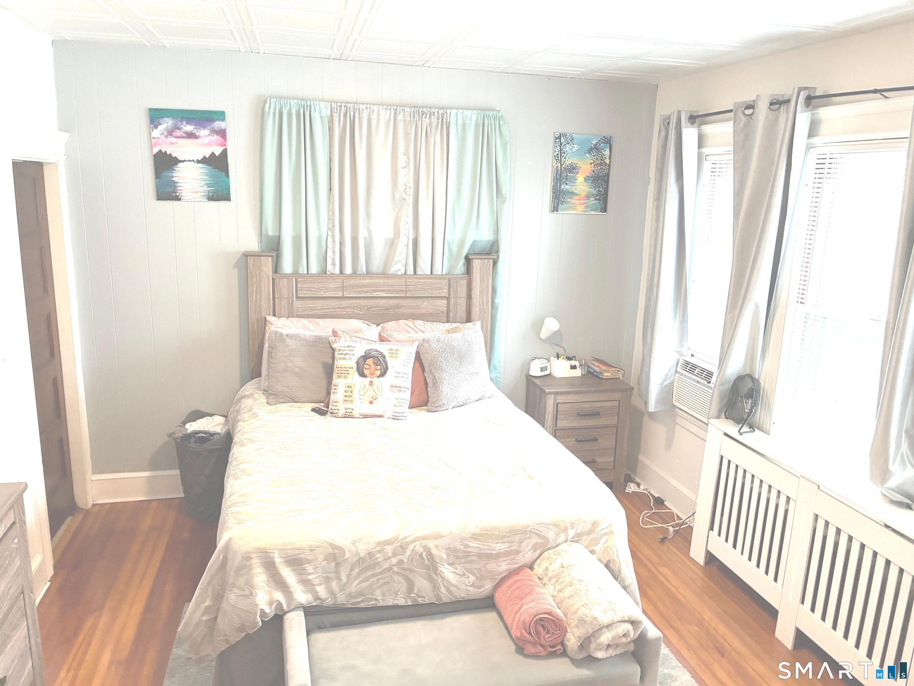 16 Holbrook Court Ansonia CT 06401