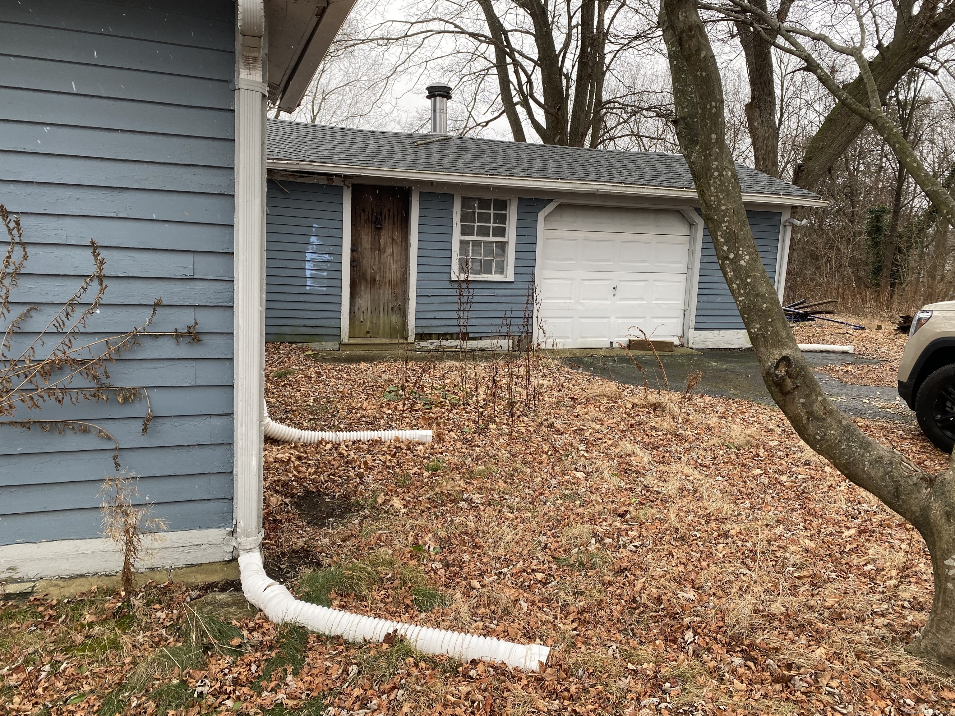 6 Lee Avenue Norwich CT 06360