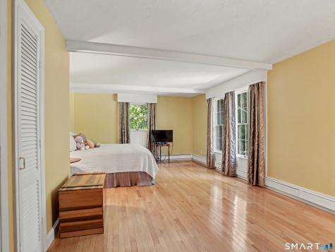15 Flat Rock Drive Ridgefield CT 06877