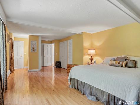 15 Flat Rock Drive Ridgefield CT 06877