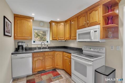 35 Coles Road Cromwell CT 06416