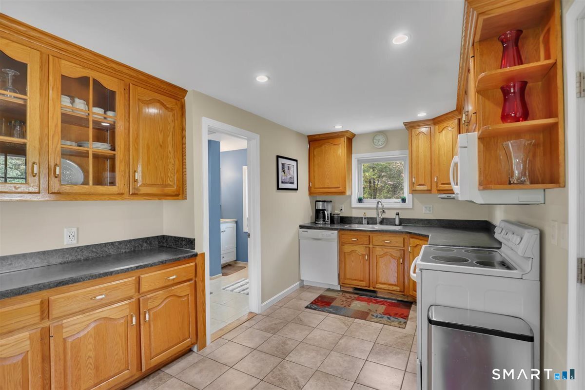 35 Coles Road Cromwell CT 06416