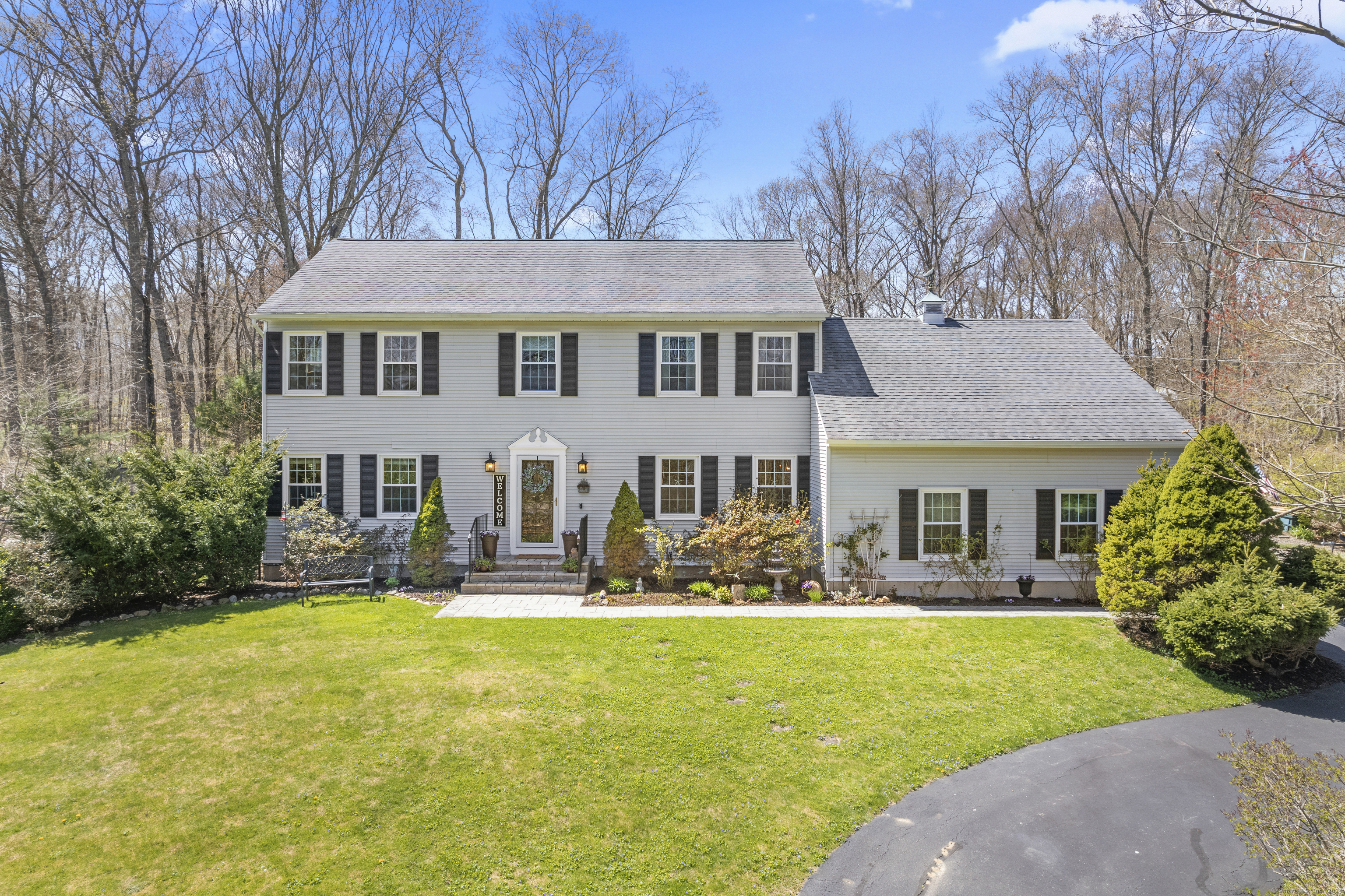 26 Chriswood Trace Ledyard CT 06339