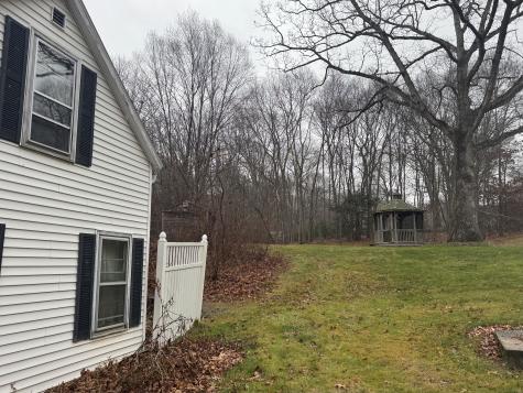 52 Lovers Lane East Lyme CT 06333