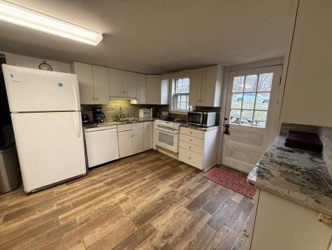 52 Lovers Lane East Lyme CT 06333