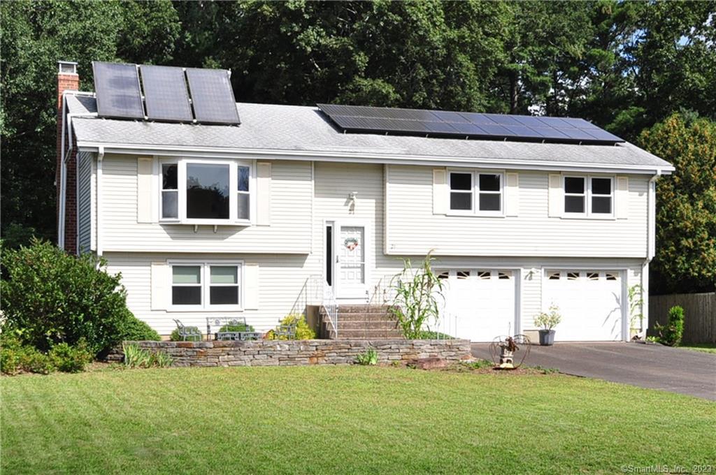 21 Broadleaf Circle Windsor CT 06095