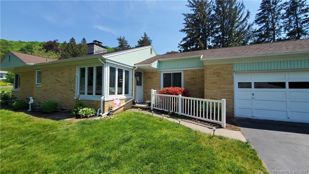 10 Margaret Circle Naugatuck CT 06770