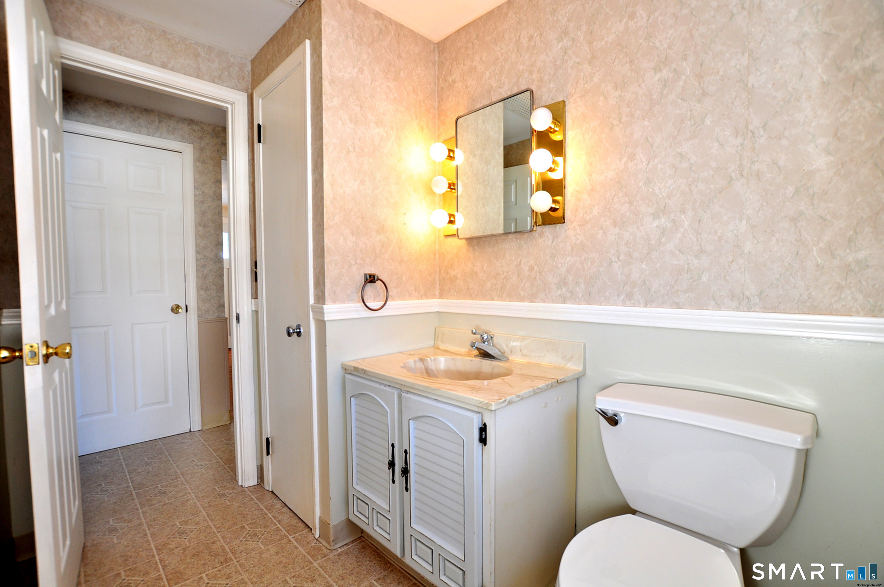 85 Lydall Street Manchester CT 06042