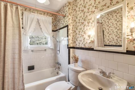 204 Branford Road North Branford CT 06471