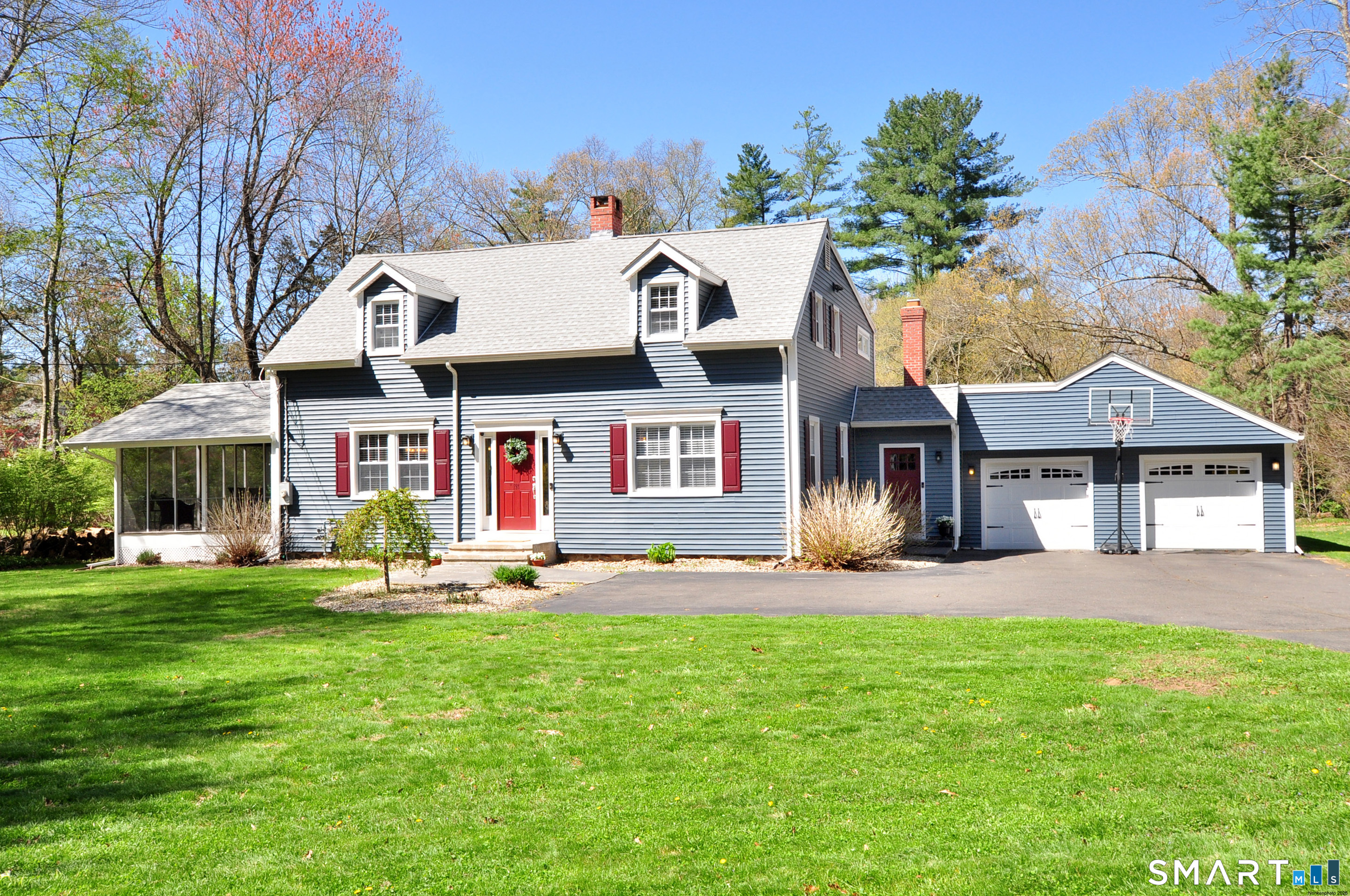 281 West Mountain Road Simsbury CT 06092