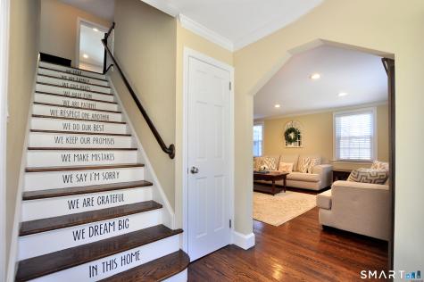 281 West Mountain Road Simsbury CT 06092