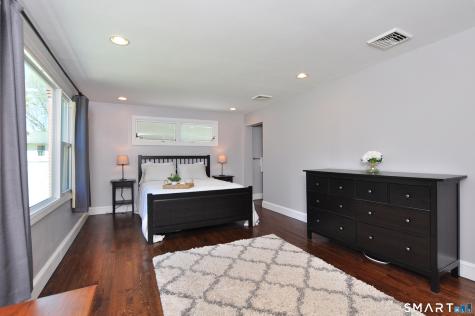 281 West Mountain Road Simsbury CT 06092