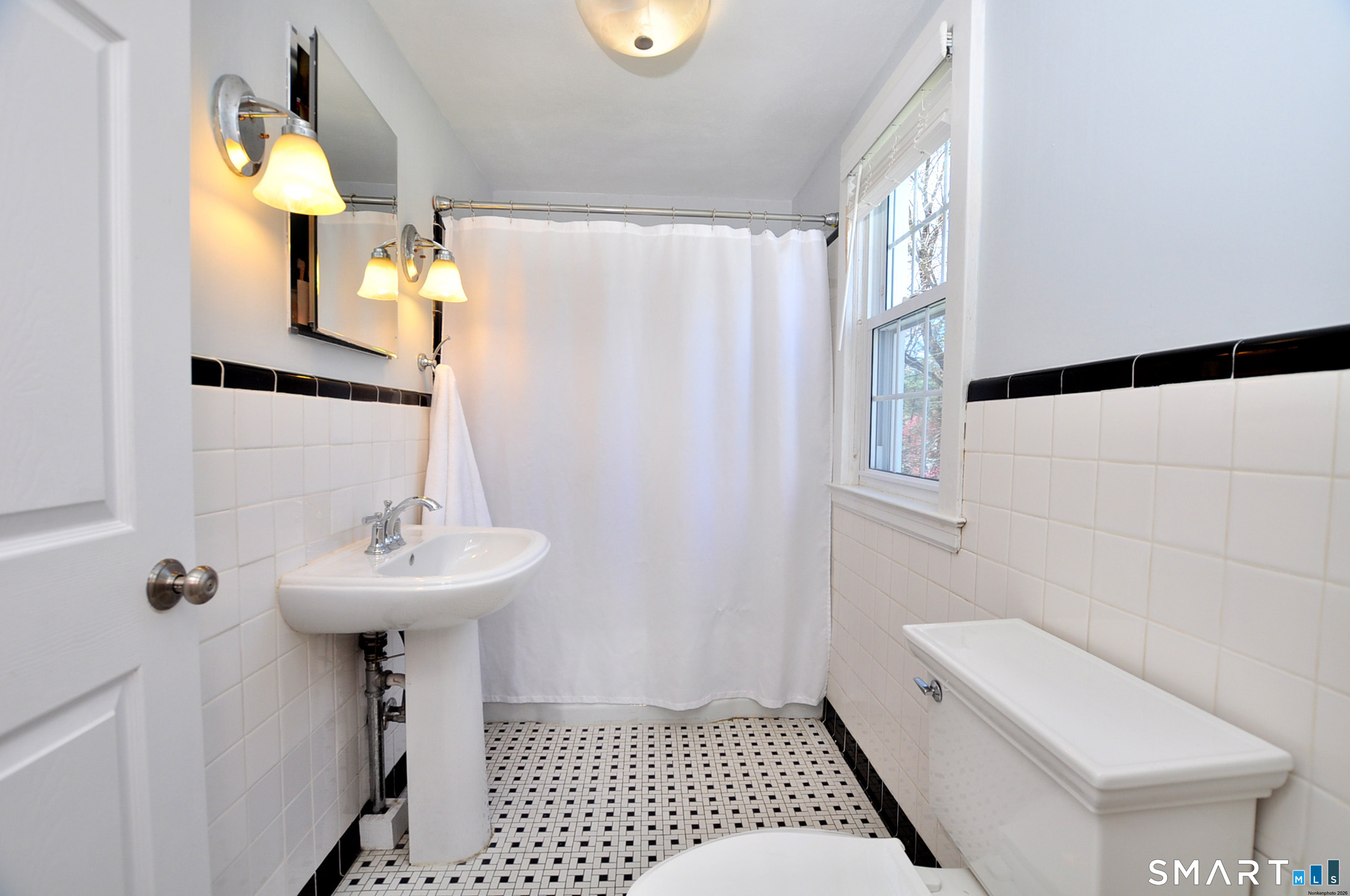 281 West Mountain Road Simsbury CT 06092