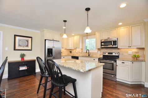 281 West Mountain Road Simsbury CT 06092