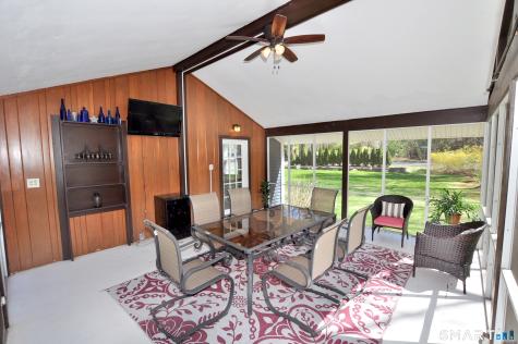 281 West Mountain Road Simsbury CT 06092