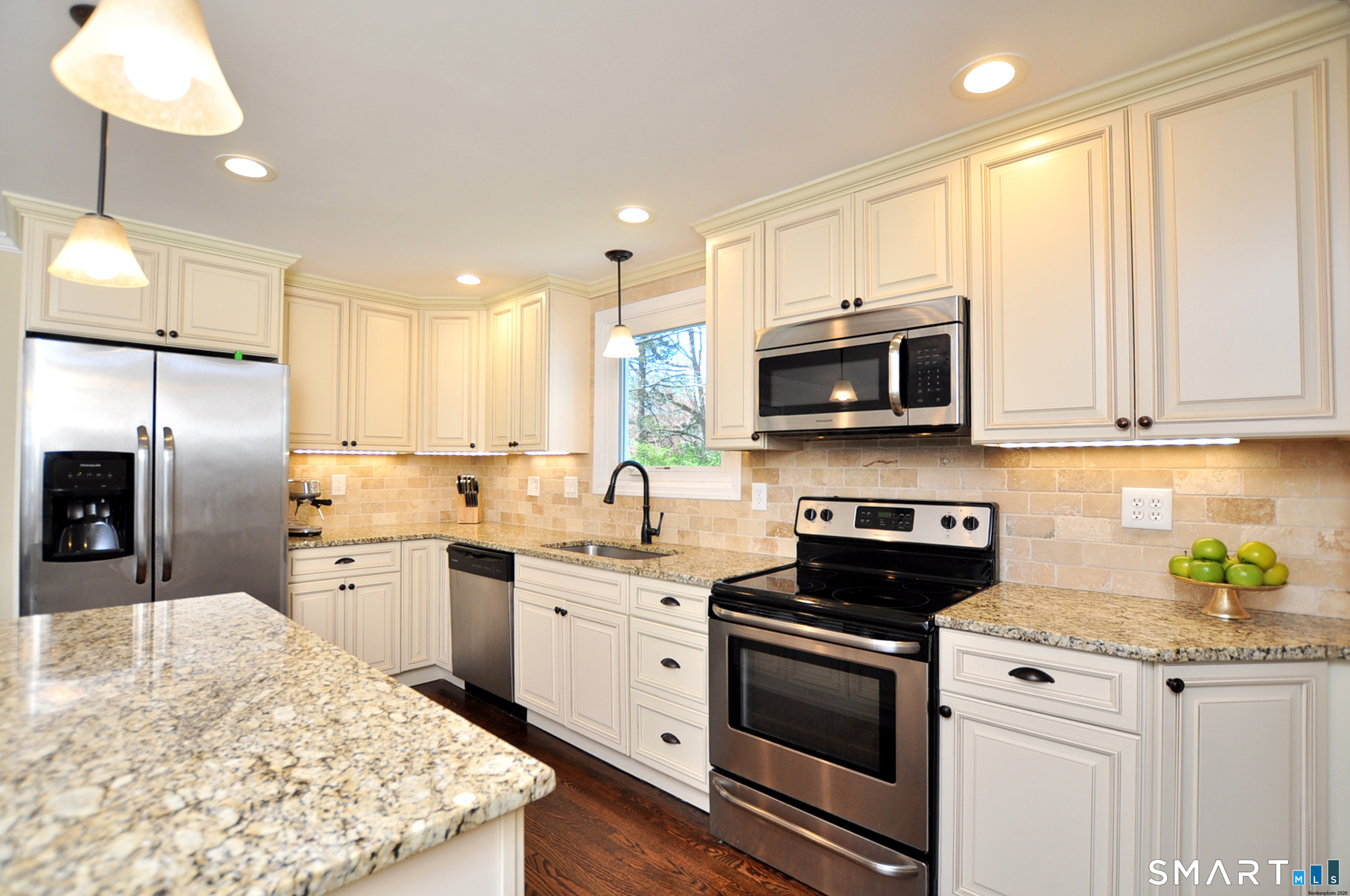 281 West Mountain Road Simsbury CT 06092