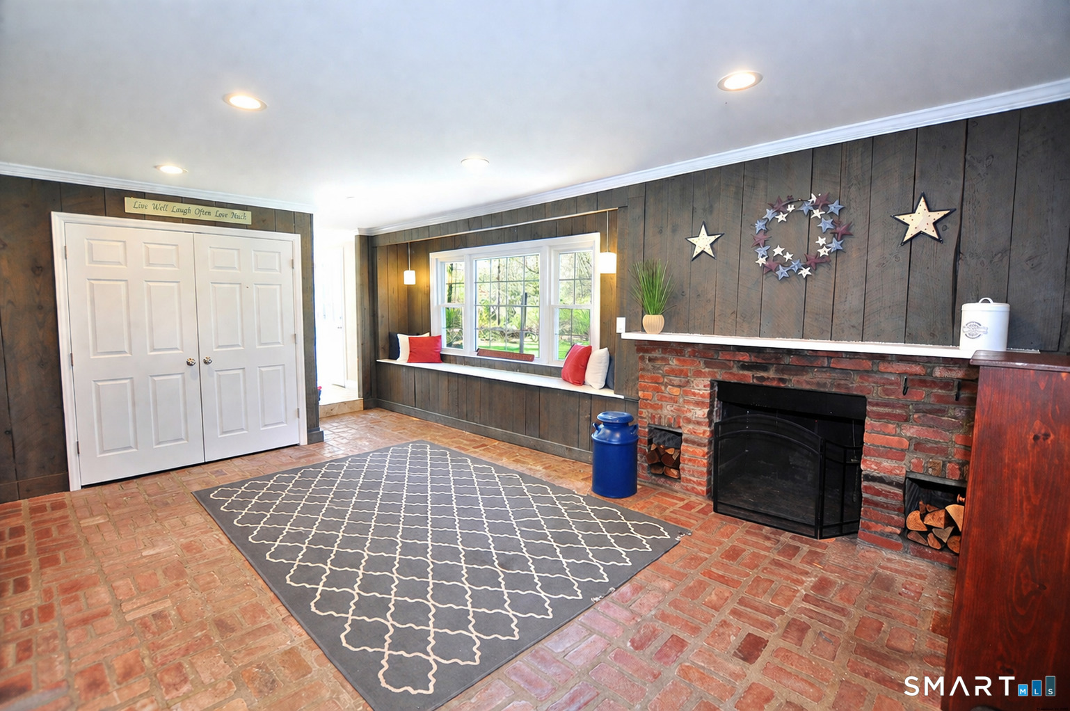 281 West Mountain Road Simsbury CT 06092