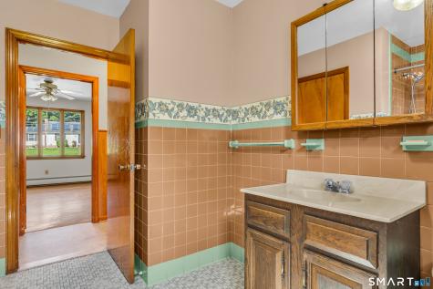 98 Upper State Street North Haven CT 06473