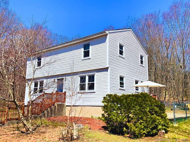 64 New London Road Salem CT 06420