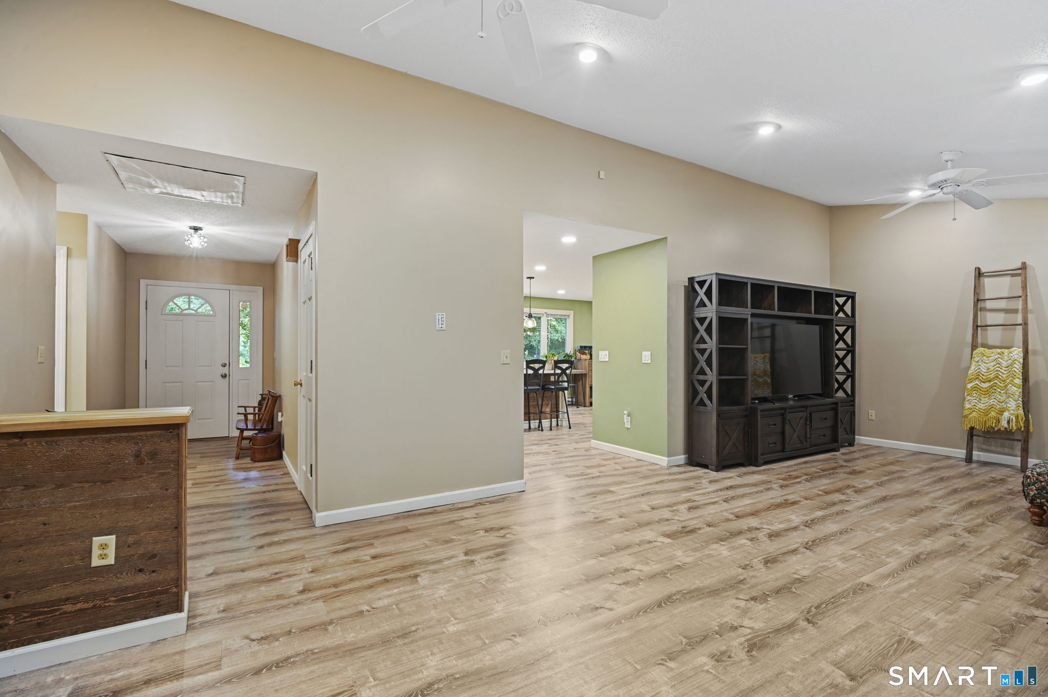 8 Thomas Drive Tolland CT 06084