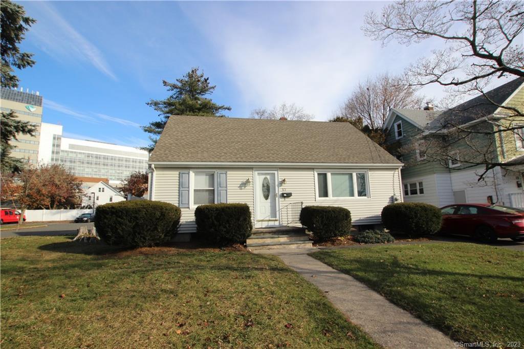 17 Crane Street Danbury CT 06810