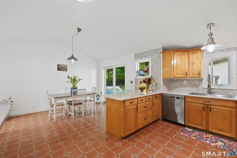 850 Litchfield Turnpike Bethany CT 06524
