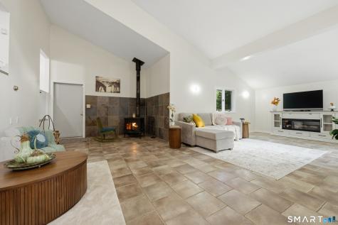 850 Litchfield Turnpike Bethany CT 06524