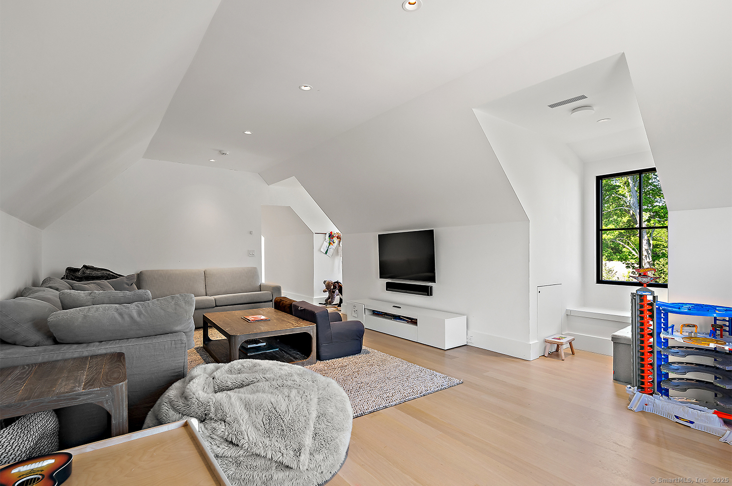 260 Willow Street Fairfield CT 06890