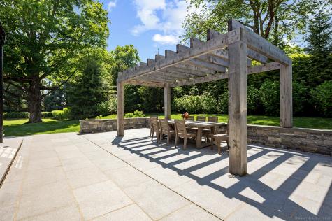 260 Willow Street Fairfield CT 06890