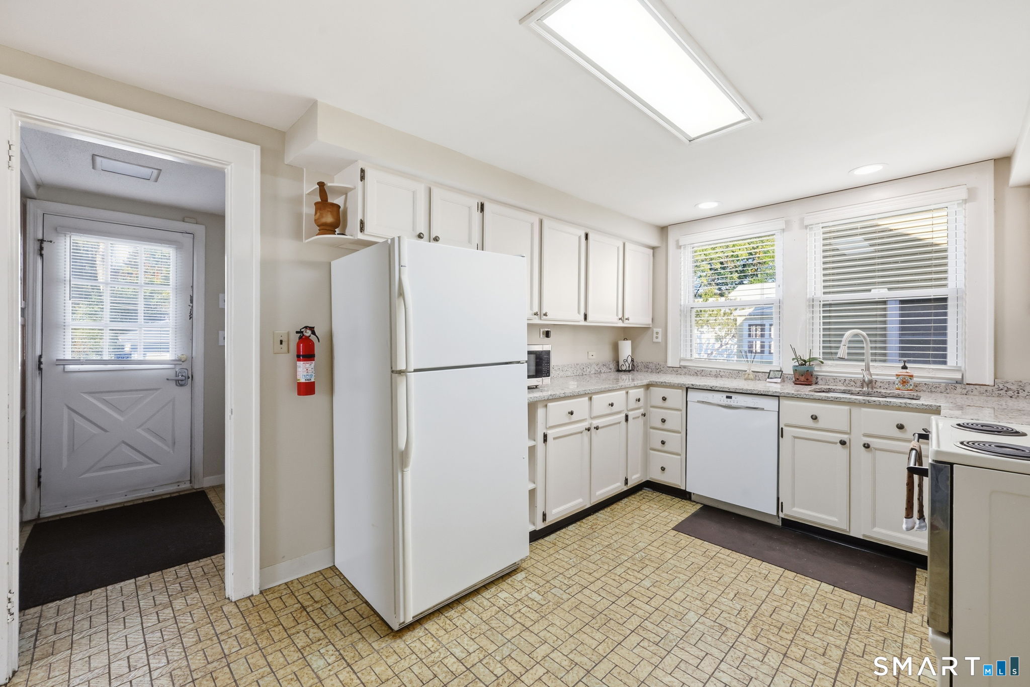 108 Cromwell Street Hartford CT 06114