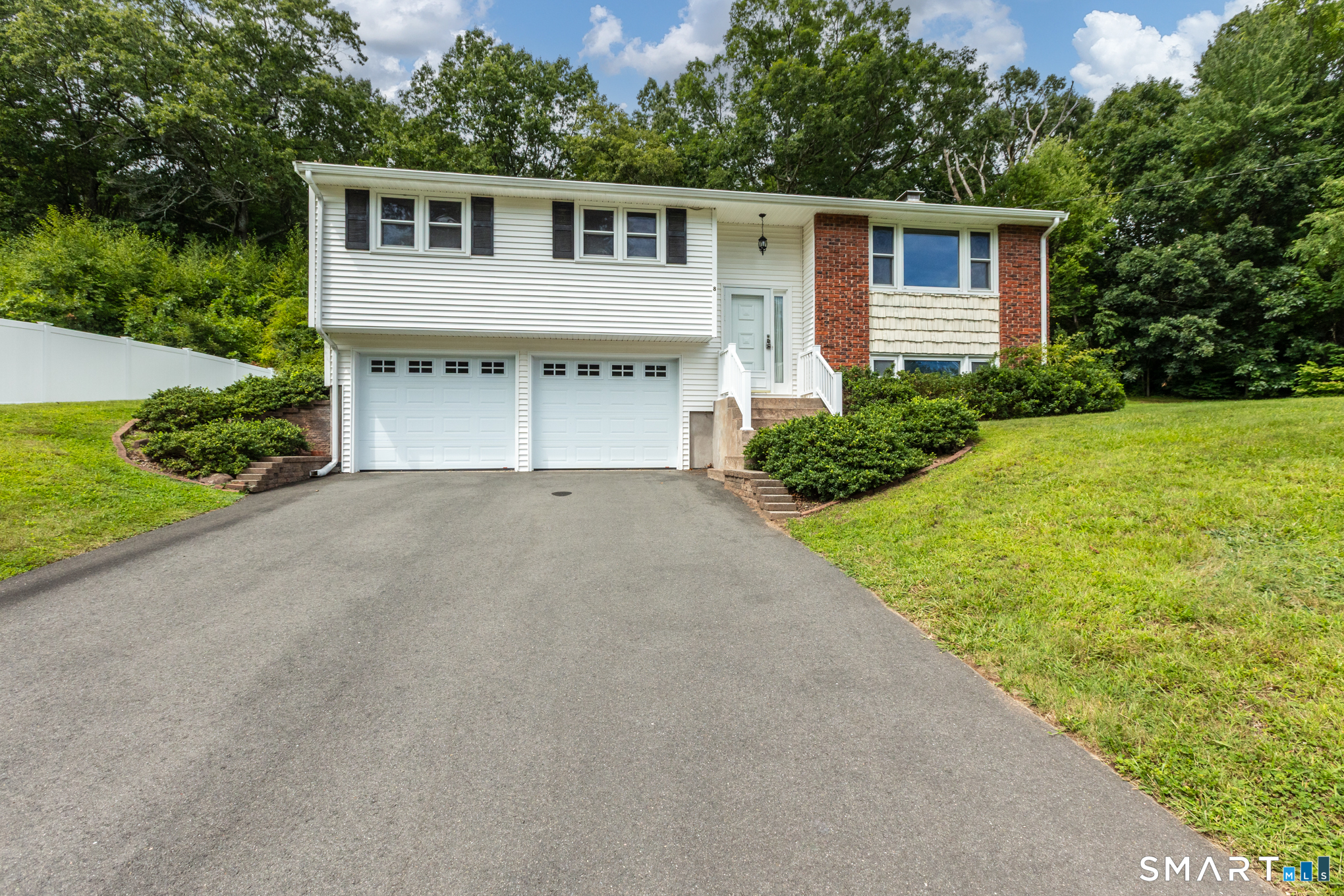 8 Geraldine Drive Ellington CT 06029