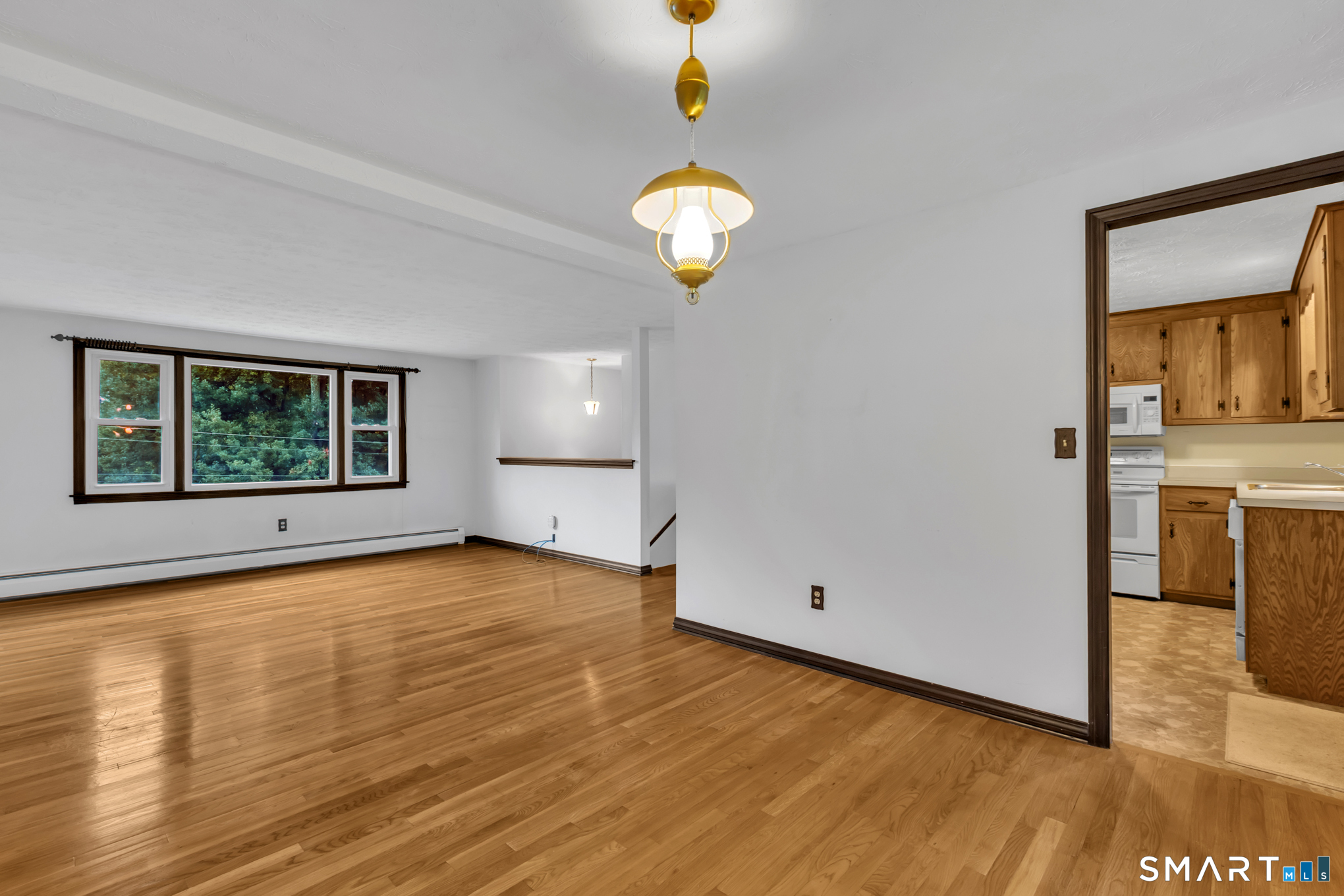8 Geraldine Drive Ellington CT 06029