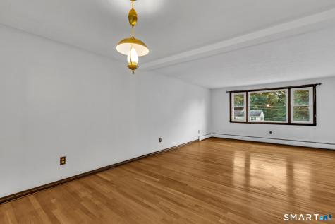 8 Geraldine Drive Ellington CT 06029