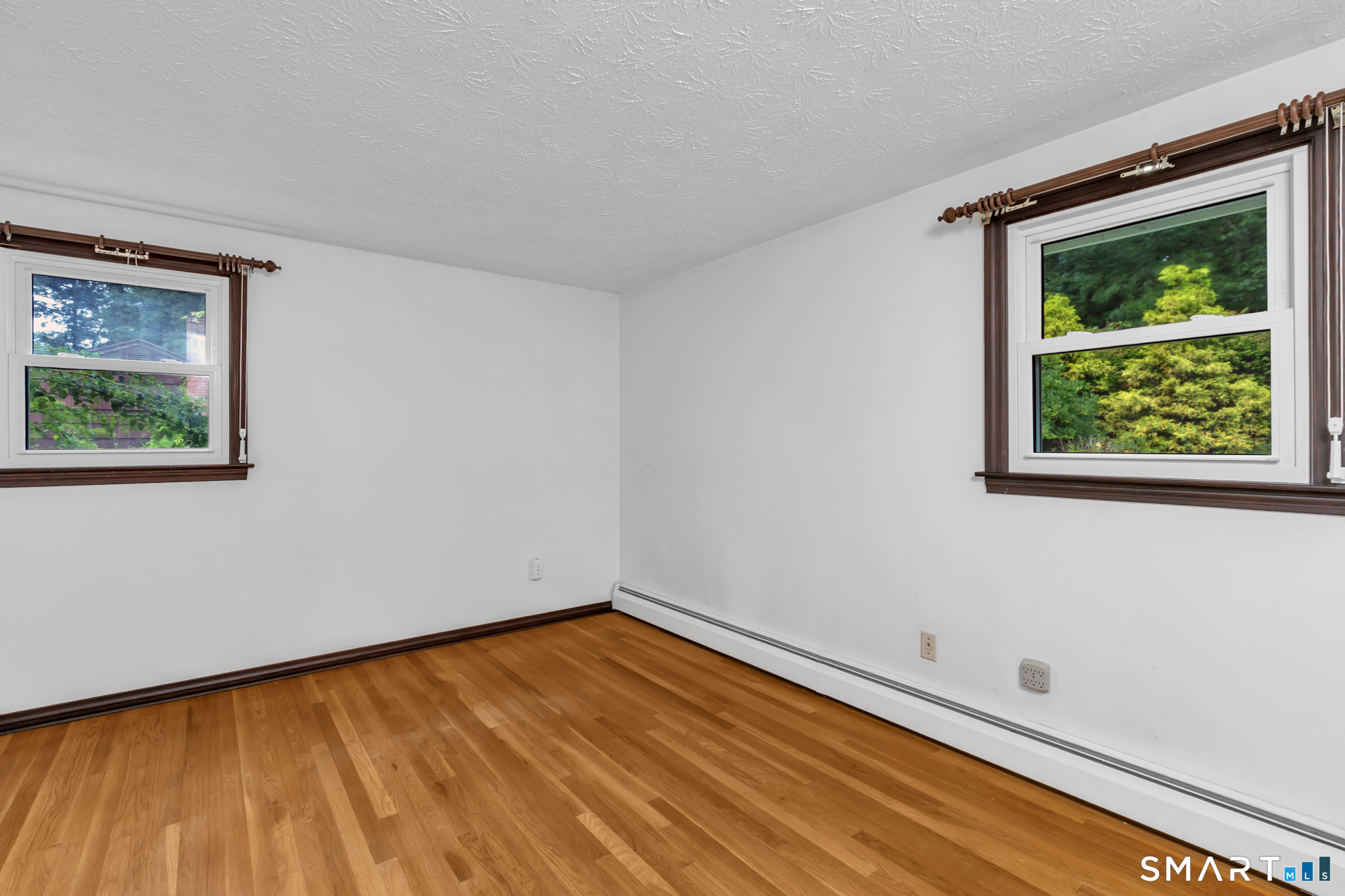 8 Geraldine Drive Ellington CT 06029