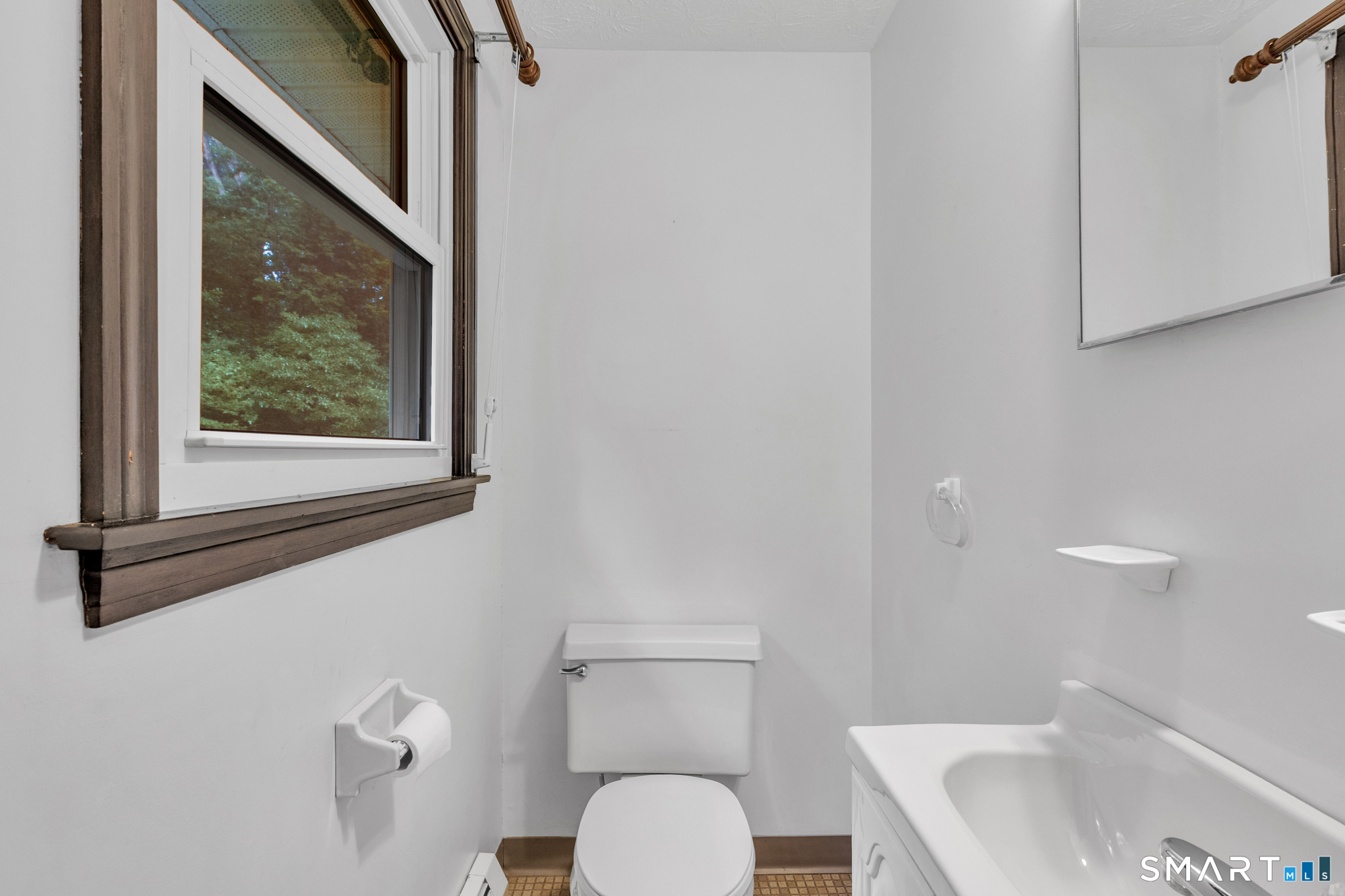 8 Geraldine Drive Ellington CT 06029