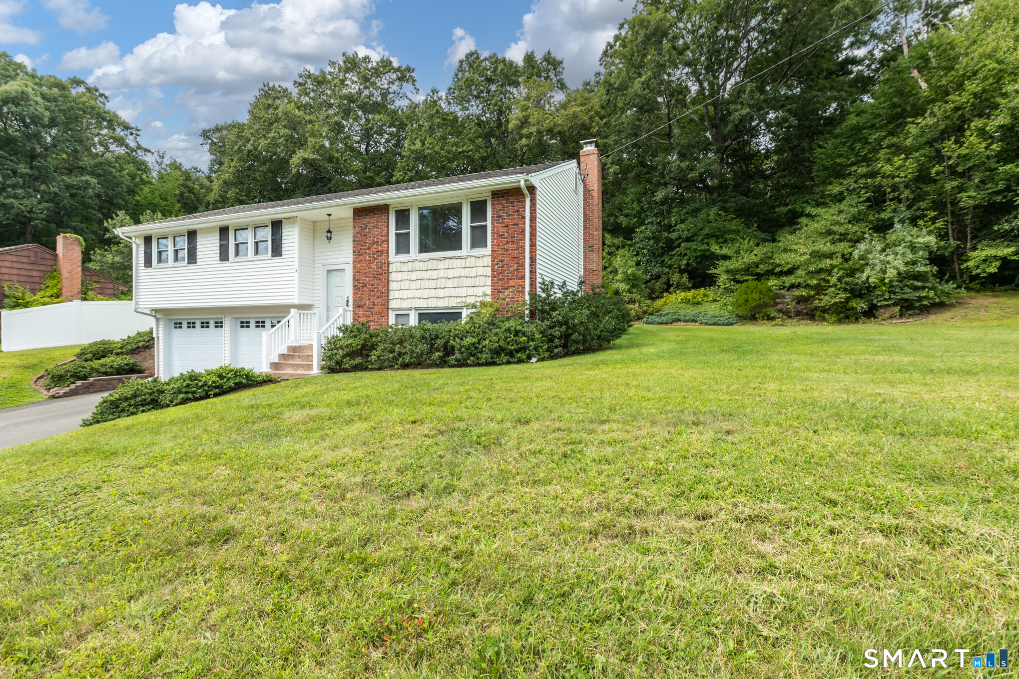 8 Geraldine Drive Ellington CT 06029