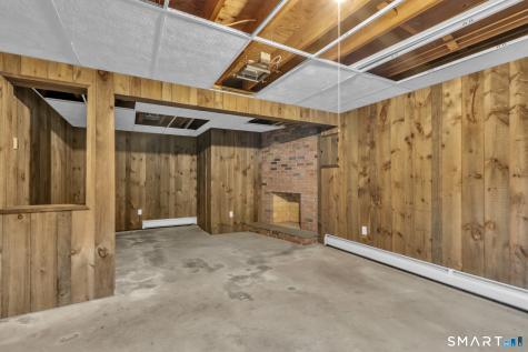 8 Geraldine Drive Ellington CT 06029