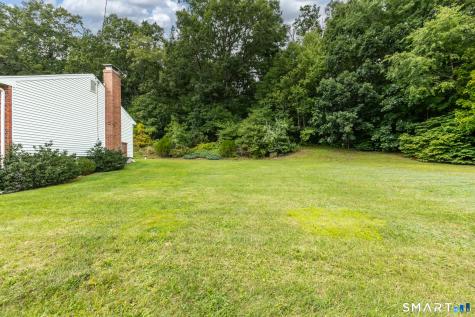 8 Geraldine Drive Ellington CT 06029