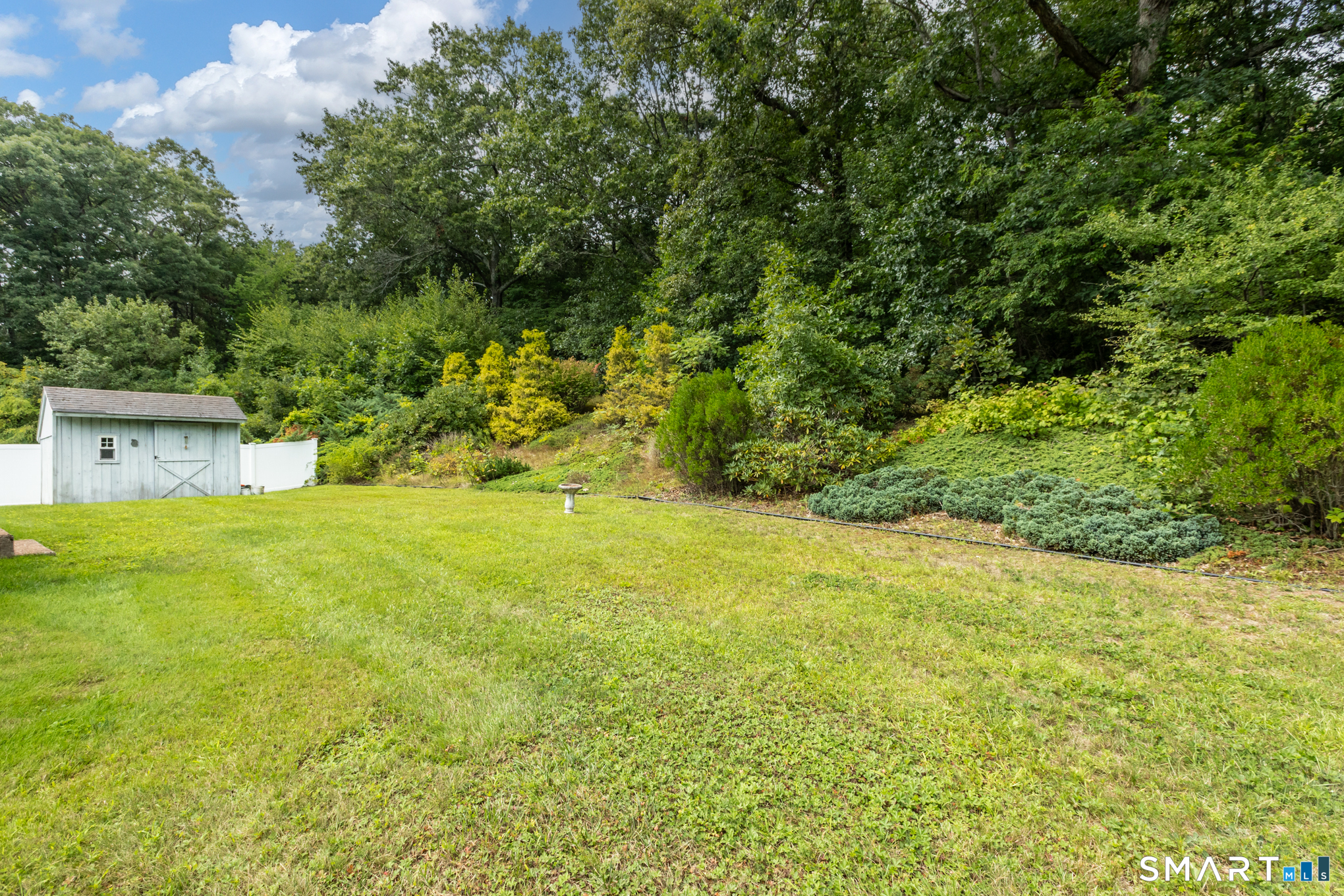 8 Geraldine Drive Ellington CT 06029