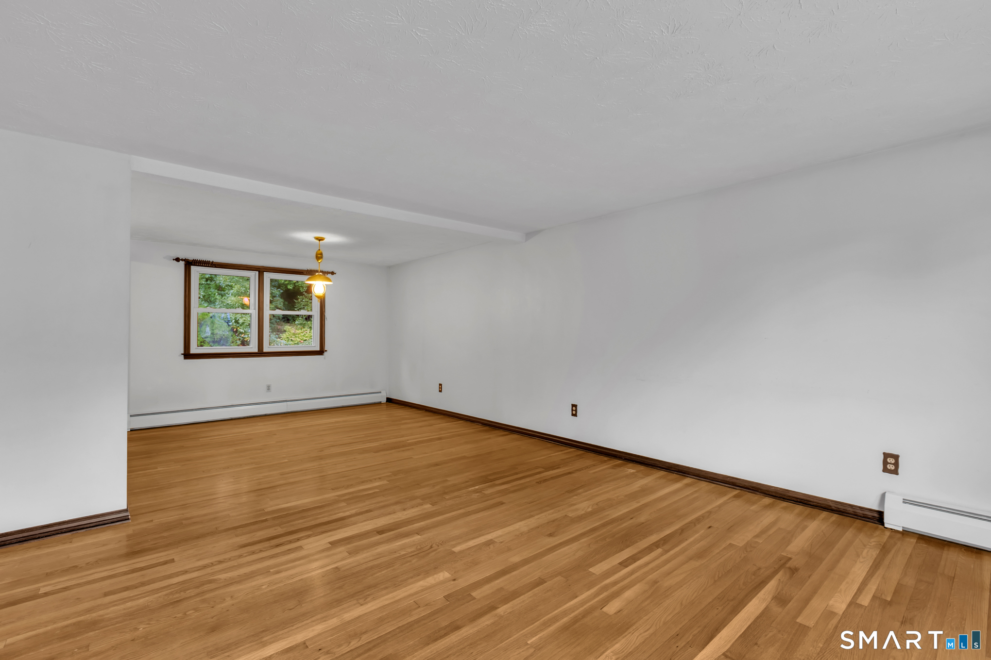 8 Geraldine Drive Ellington CT 06029