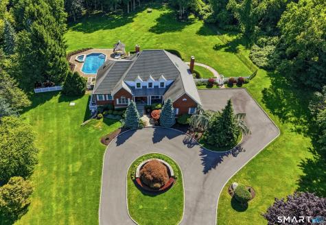 8 Huntington Lane New Fairfield CT 06812