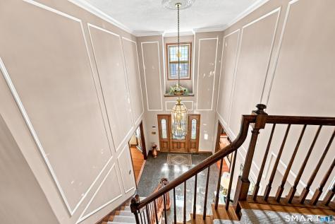 8 Huntington Lane New Fairfield CT 06812