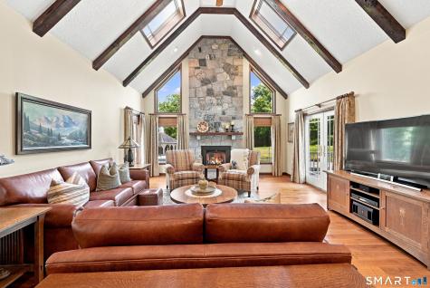 8 Huntington Lane New Fairfield CT 06812