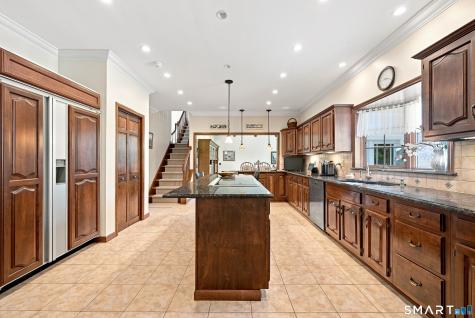 8 Huntington Lane New Fairfield CT 06812