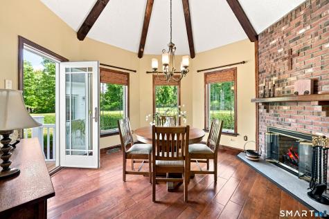 8 Huntington Lane New Fairfield CT 06812
