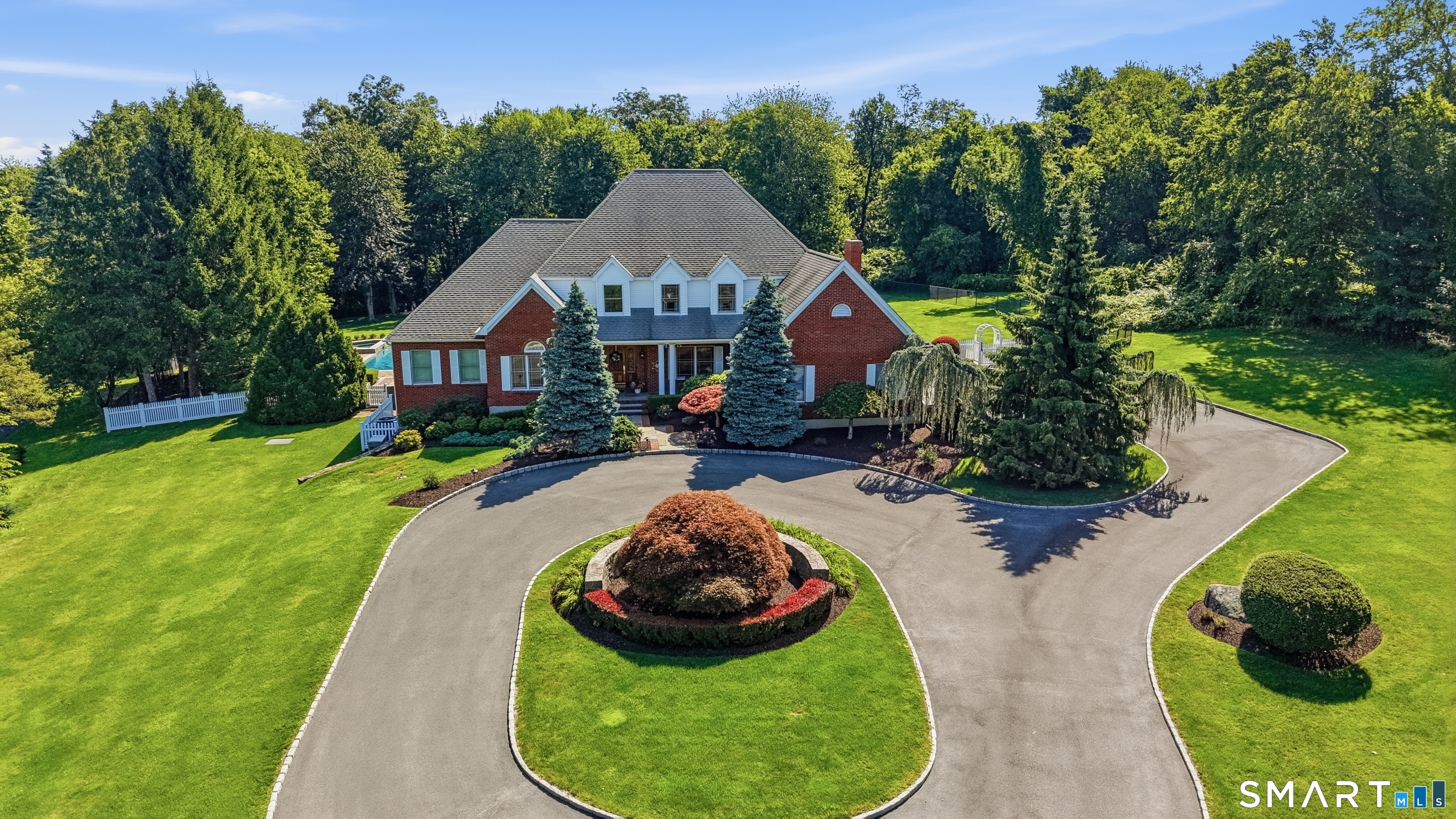 8 Huntington Lane New Fairfield CT 06812