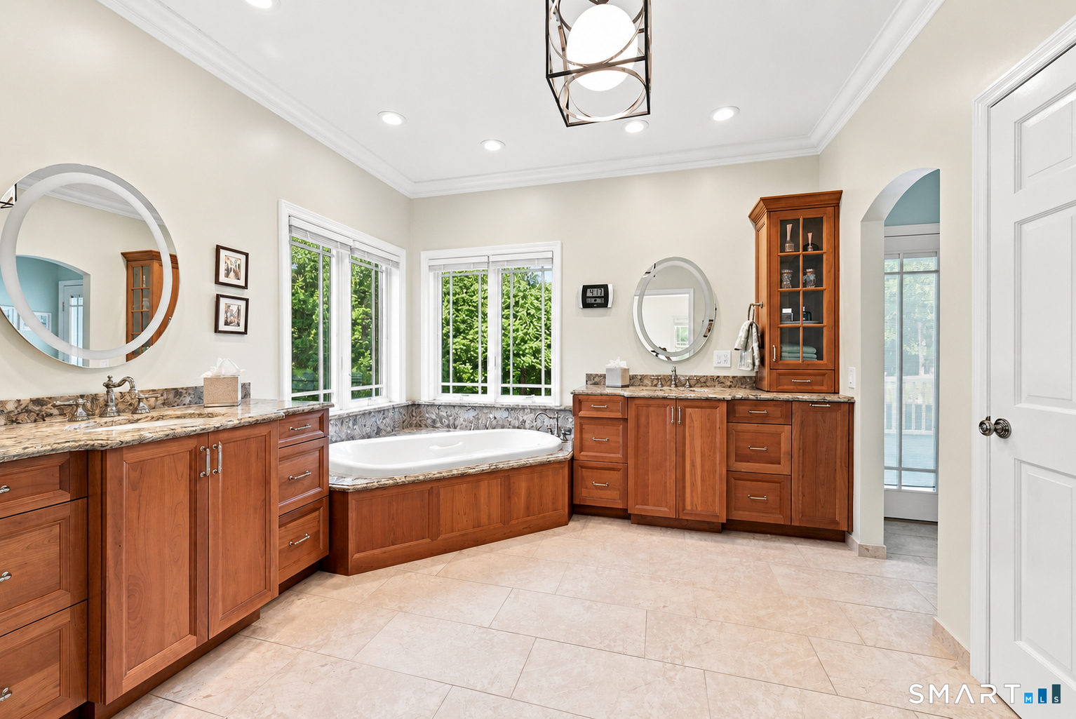 8 Huntington Lane New Fairfield CT 06812